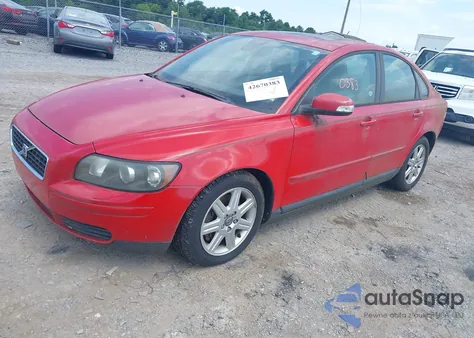 2007 Volvo S40 2.4I from USA, damaged, VIN YV1MS382X72309695